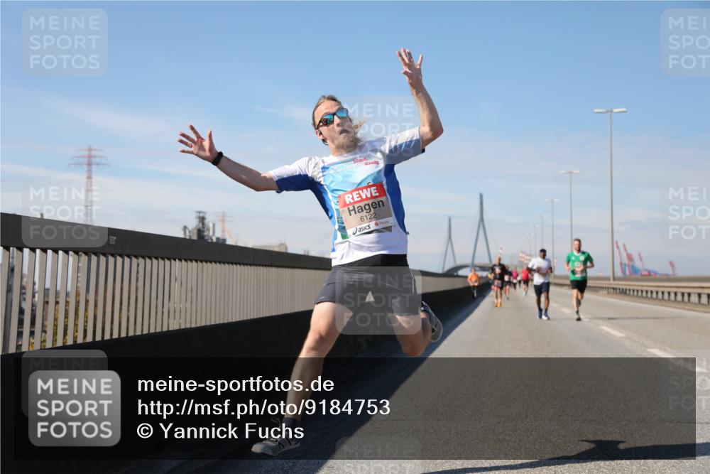03.10.2025 - Köhlbrandbrückenlauf Yannick Fuchs http://msf.ph/oto/9184753 03.10.2025 11:41:31 Position 3 6122 meine-sportfotos.de