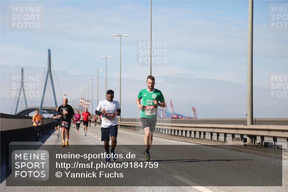 03.10.2025 - Köhlbrandbrückenlauf Yannick Fuchs http://msf.ph/oto/9184759 03.10.2025 11:41:33 Position 3  meine-sportfotos.de