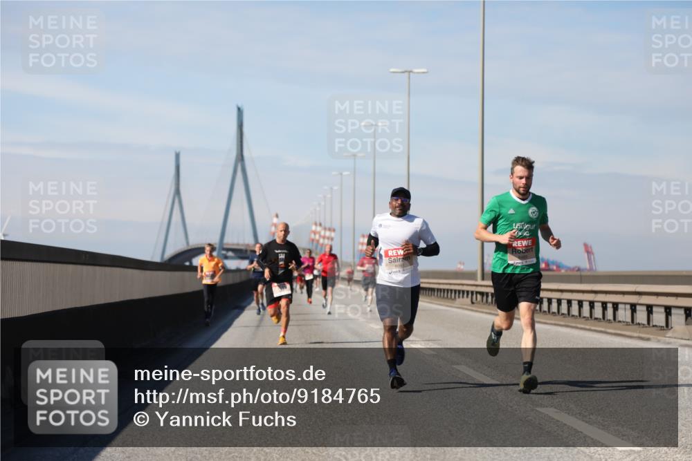 03.10.2025 - Köhlbrandbrückenlauf Yannick Fuchs http://msf.ph/oto/9184765 03.10.2025 11:41:33 Position 3 6091 meine-sportfotos.de