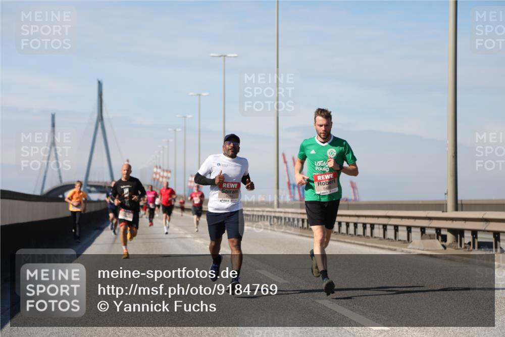 03.10.2025 - Köhlbrandbrückenlauf Yannick Fuchs http://msf.ph/oto/9184769 03.10.2025 11:41:34 Position 3 6091, 648 meine-sportfotos.de