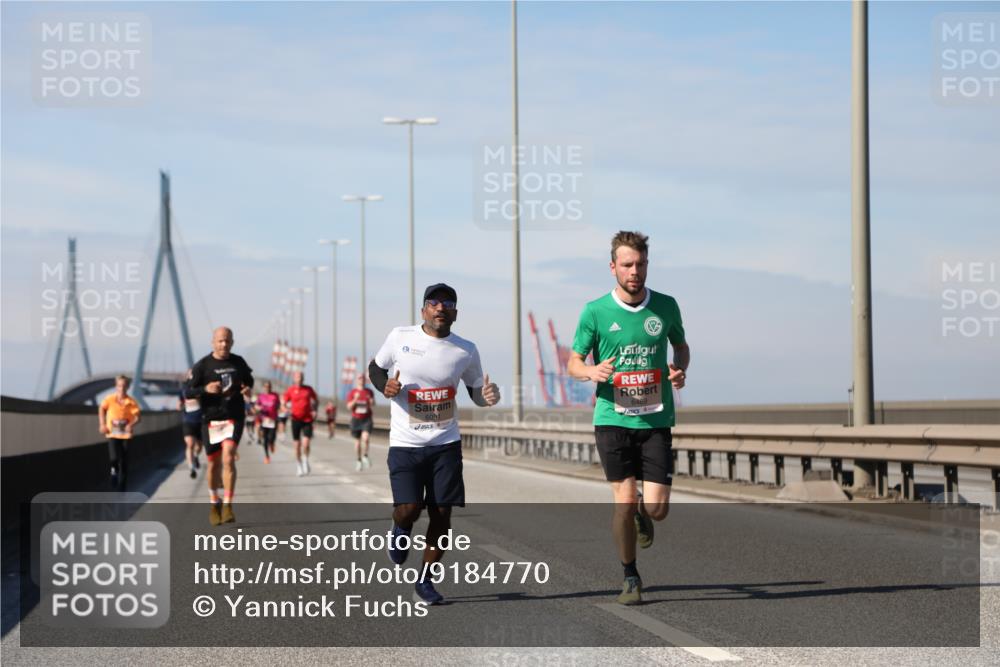 03.10.2025 - Köhlbrandbrückenlauf Yannick Fuchs http://msf.ph/oto/9184770 03.10.2025 11:41:34 Position 3 6091, 6489 meine-sportfotos.de