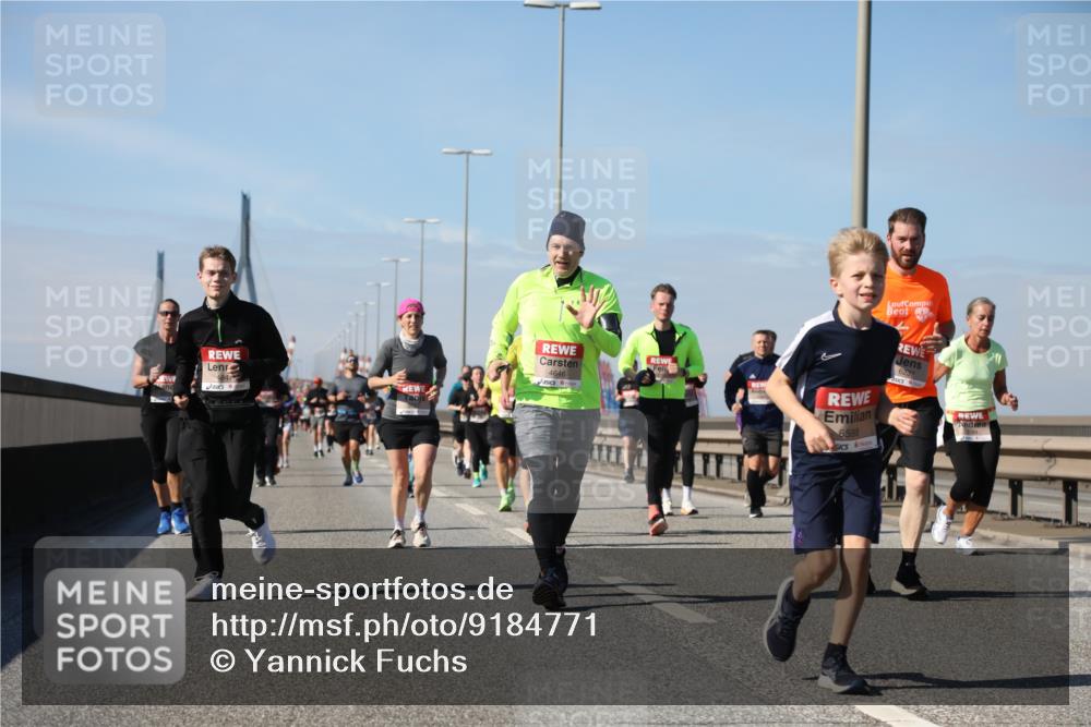 03.10.2025 - Köhlbrandbrückenlauf Yannick Fuchs http://msf.ph/oto/9184771 03.10.2025 12:02:40 Position 3 4646, 6237, 6598 meine-sportfotos.de