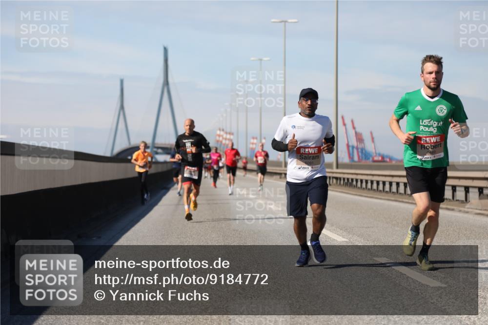 03.10.2025 - Köhlbrandbrückenlauf Yannick Fuchs http://msf.ph/oto/9184772 03.10.2025 11:41:34 Position 3 6091, 6489 meine-sportfotos.de