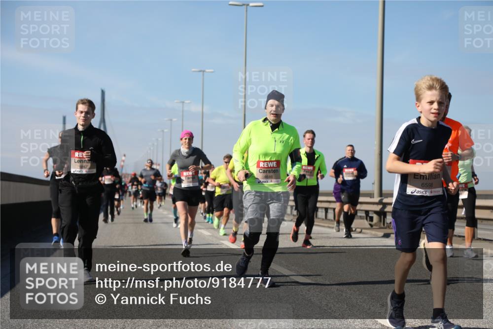 03.10.2025 - Köhlbrandbrückenlauf Yannick Fuchs http://msf.ph/oto/9184777 03.10.2025 12:02:41 Position 3 4647, 4646, 6598 meine-sportfotos.de
