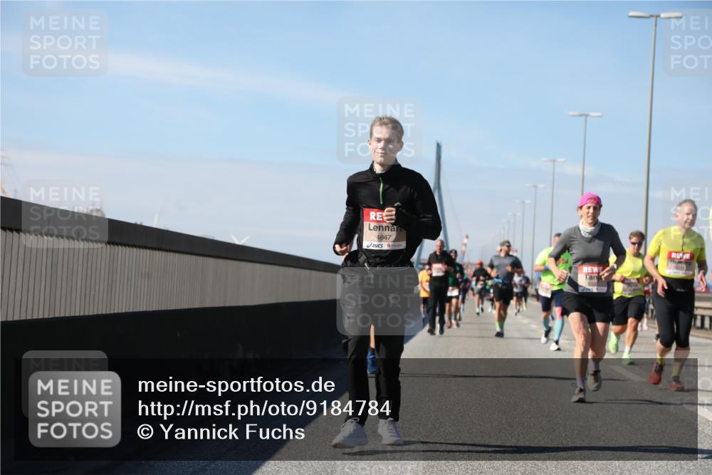 03.10.2025 - Köhlbrandbrückenlauf Yannick Fuchs http://msf.ph/oto/9184784 03.10.2025 12:02:42 Position 3 4647 meine-sportfotos.de