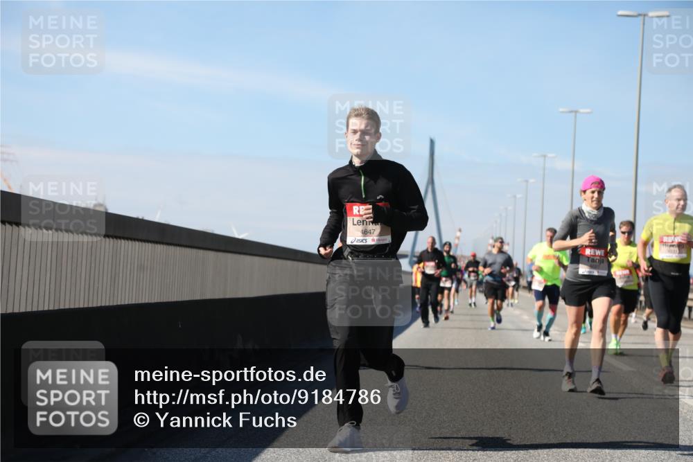 03.10.2025 - Köhlbrandbrückenlauf Yannick Fuchs http://msf.ph/oto/9184786 03.10.2025 12:02:42 Position 3 4647 meine-sportfotos.de