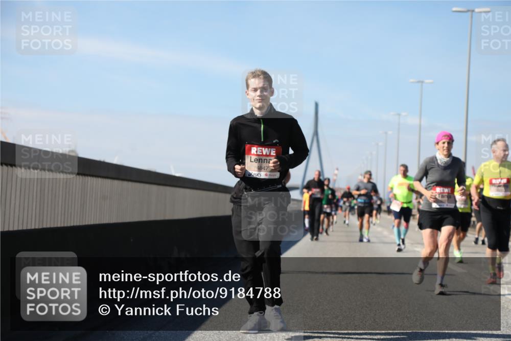 03.10.2025 - Köhlbrandbrückenlauf Yannick Fuchs http://msf.ph/oto/9184788 03.10.2025 12:02:42 Position 3 4647 meine-sportfotos.de