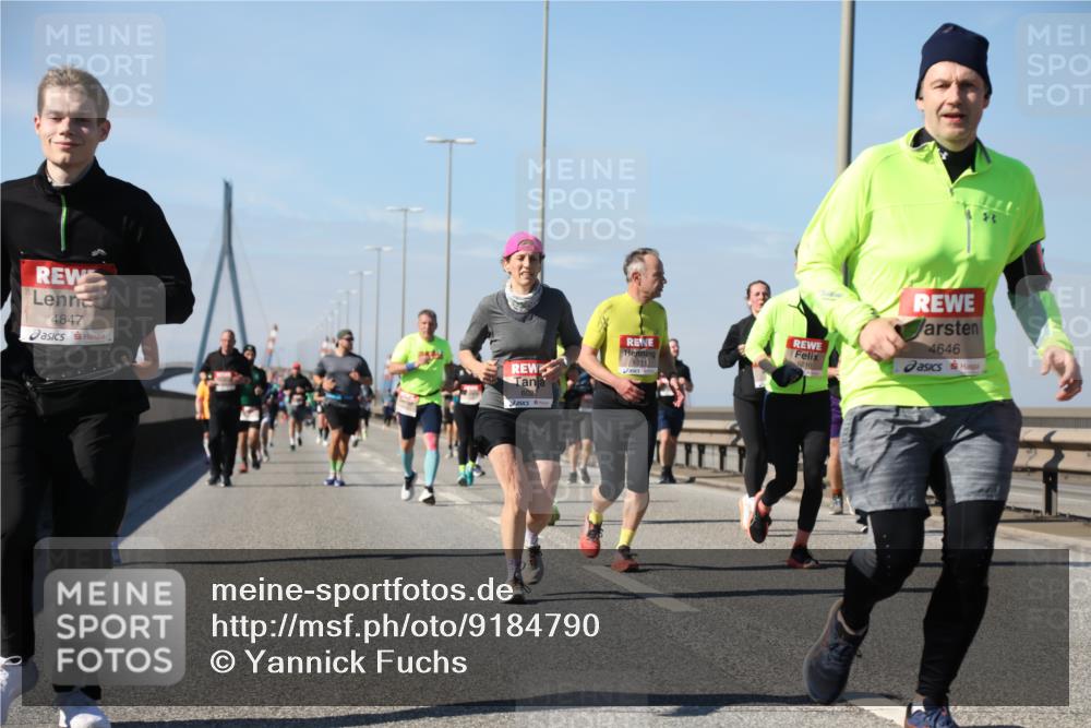 03.10.2025 - Köhlbrandbrückenlauf Yannick Fuchs http://msf.ph/oto/9184790 03.10.2025 12:02:42 Position 3 4647, 6027, 6211, 62, 10, 4646 meine-sportfotos.de