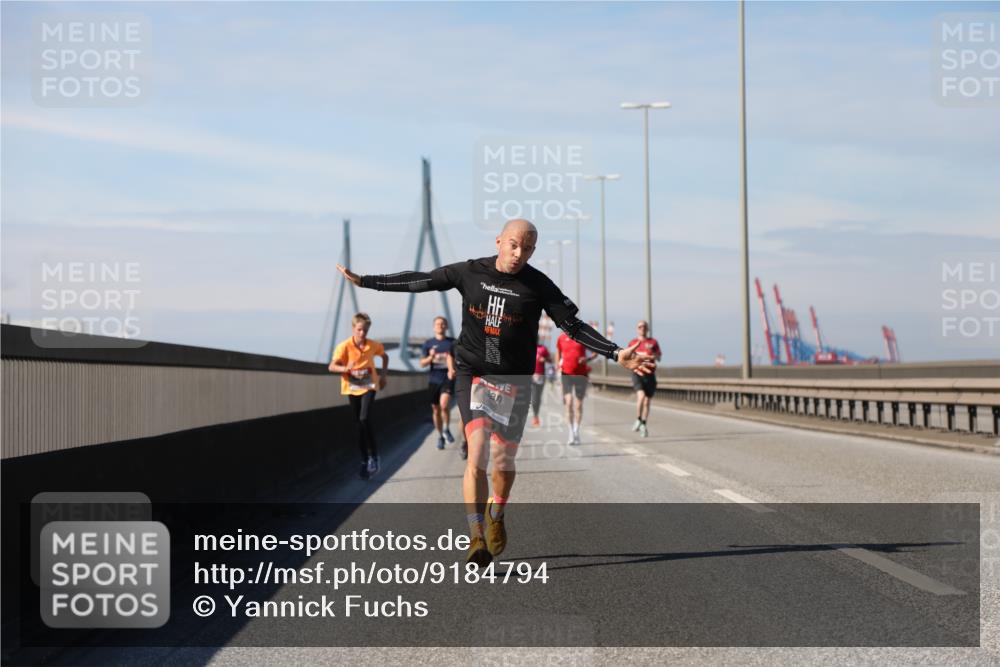 03.10.2025 - Köhlbrandbrückenlauf Yannick Fuchs http://msf.ph/oto/9184794 03.10.2025 11:41:37 Position 3  meine-sportfotos.de