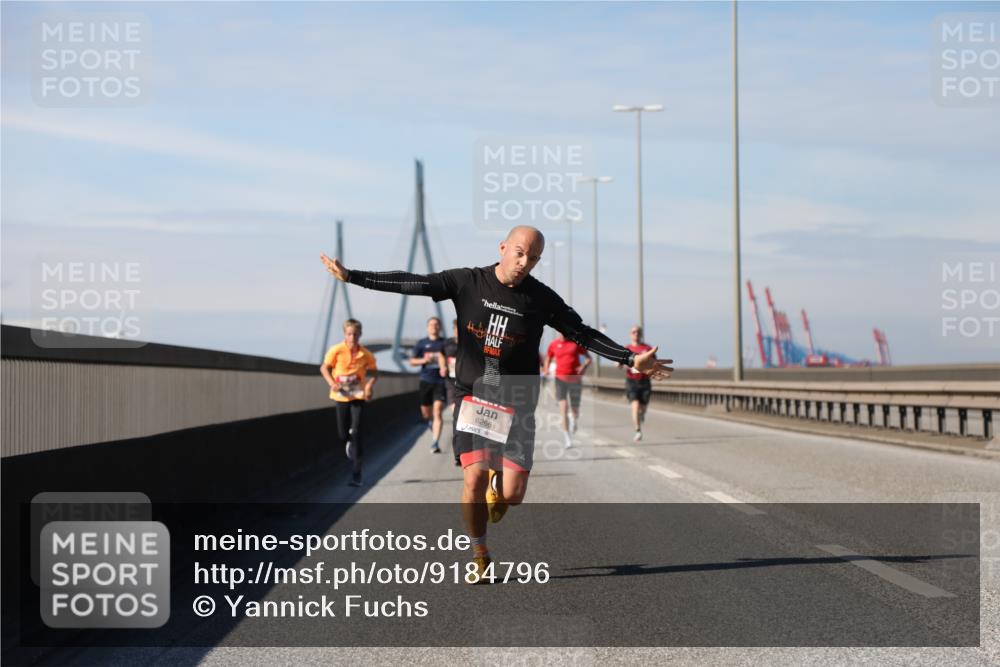 03.10.2025 - Köhlbrandbrückenlauf Yannick Fuchs http://msf.ph/oto/9184796 03.10.2025 11:41:37 Position 3 6266 meine-sportfotos.de