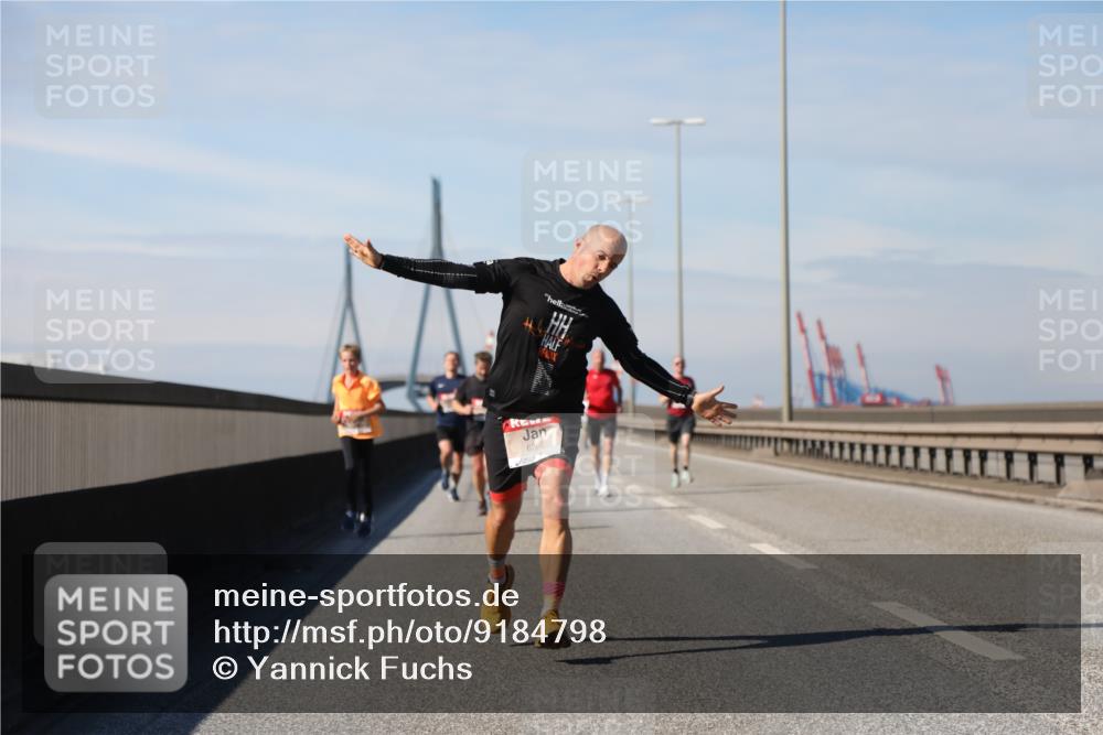 03.10.2025 - Köhlbrandbrückenlauf Yannick Fuchs http://msf.ph/oto/9184798 03.10.2025 11:41:37 Position 3 6266 meine-sportfotos.de