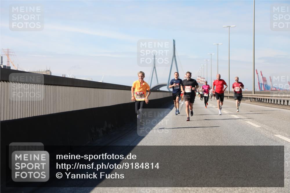 03.10.2025 - Köhlbrandbrückenlauf Yannick Fuchs http://msf.ph/oto/9184814 03.10.2025 11:41:39 Position 3  meine-sportfotos.de