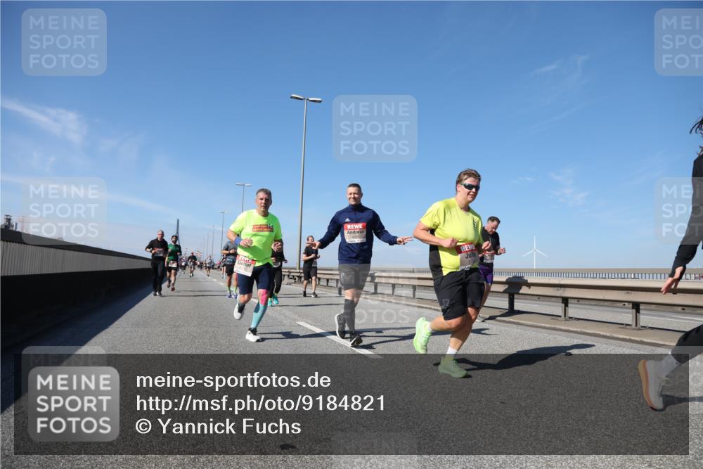 03.10.2025 - Köhlbrandbrückenlauf Yannick Fuchs http://msf.ph/oto/9184821 03.10.2025 12:02:48 Position 3  meine-sportfotos.de