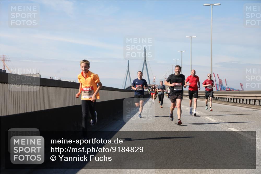 03.10.2025 - Köhlbrandbrückenlauf Yannick Fuchs http://msf.ph/oto/9184829 03.10.2025 11:41:41 Position 3  meine-sportfotos.de