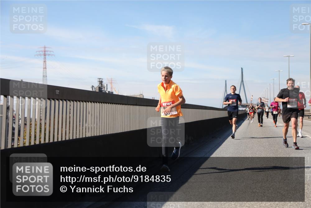 03.10.2025 - Köhlbrandbrückenlauf Yannick Fuchs http://msf.ph/oto/9184835 03.10.2025 11:41:41 Position 3  meine-sportfotos.de