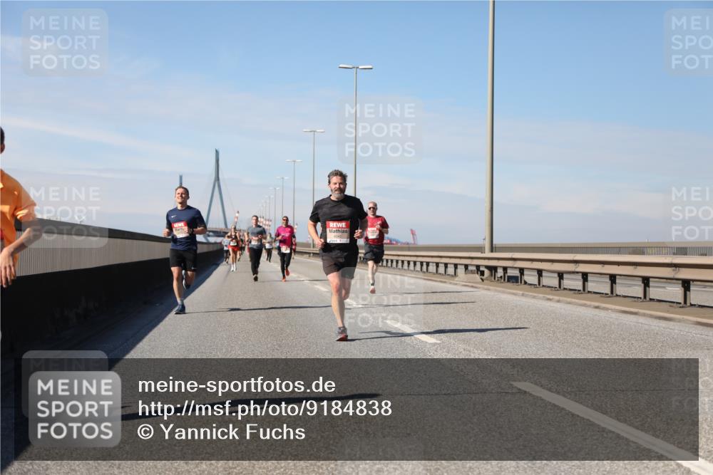 03.10.2025 - Köhlbrandbrückenlauf Yannick Fuchs http://msf.ph/oto/9184838 03.10.2025 11:41:42 Position 3  meine-sportfotos.de
