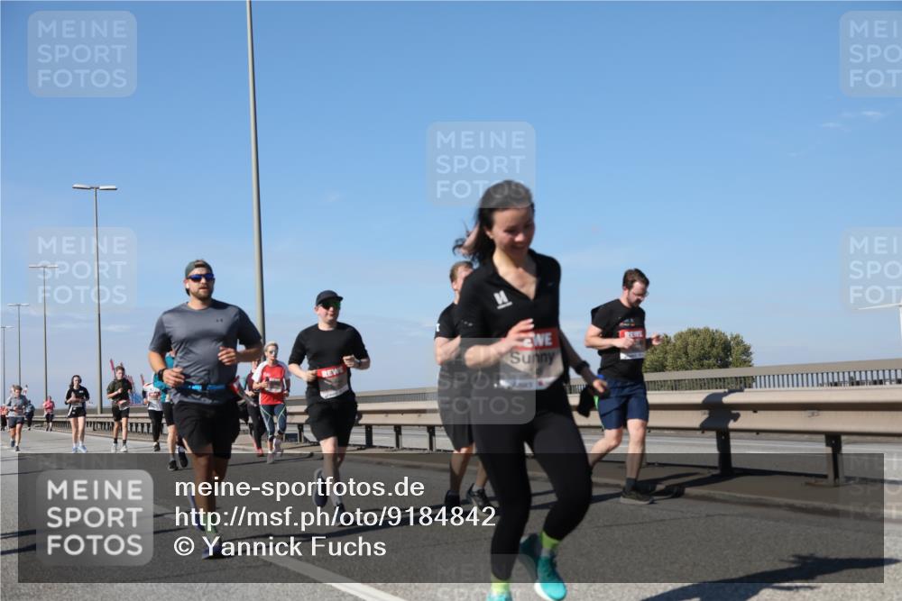 03.10.2025 - Köhlbrandbrückenlauf Yannick Fuchs http://msf.ph/oto/9184842 03.10.2025 12:02:50 Position 3  meine-sportfotos.de