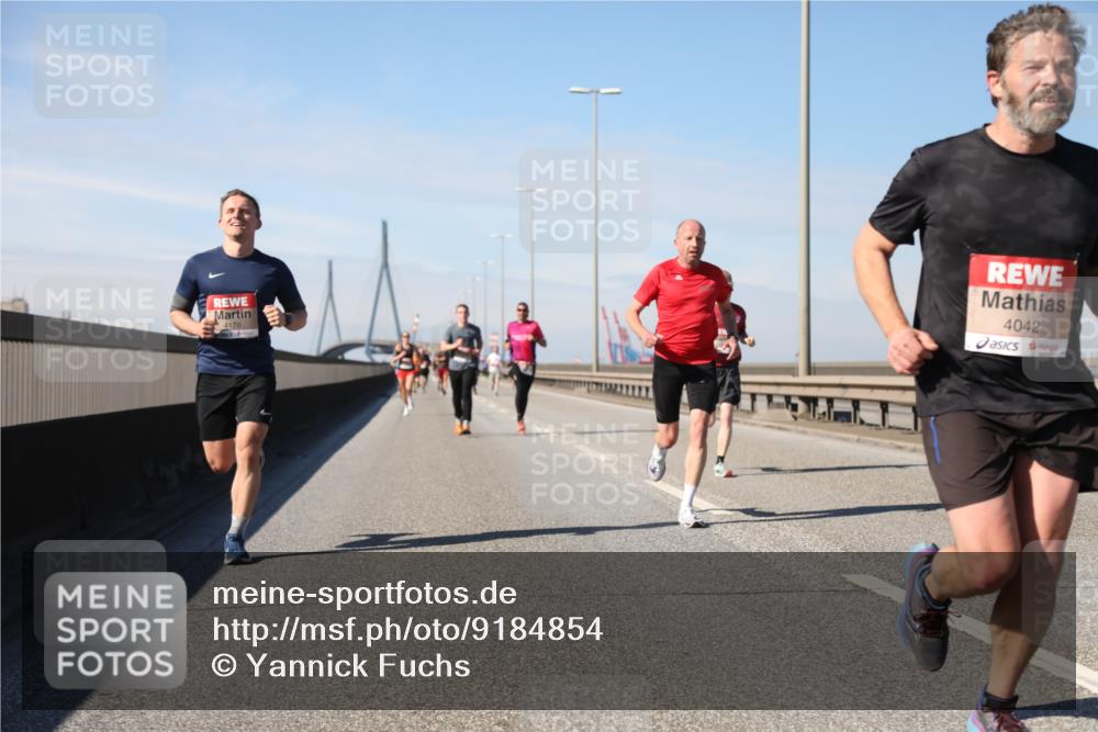 03.10.2025 - Köhlbrandbrückenlauf Yannick Fuchs http://msf.ph/oto/9184854 03.10.2025 11:41:43 Position 3 4170, 4042 meine-sportfotos.de