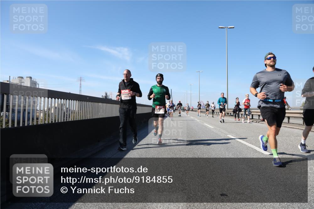 03.10.2025 - Köhlbrandbrückenlauf Yannick Fuchs http://msf.ph/oto/9184855 03.10.2025 12:02:52 Position 3  meine-sportfotos.de