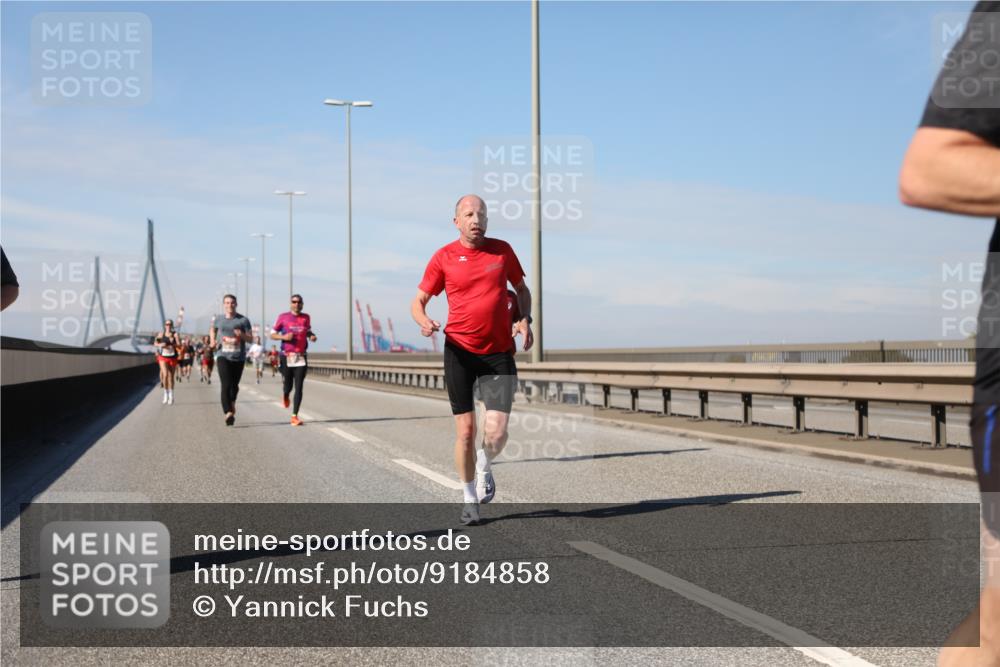 03.10.2025 - Köhlbrandbrückenlauf Yannick Fuchs http://msf.ph/oto/9184858 03.10.2025 11:41:44 Position 3  meine-sportfotos.de