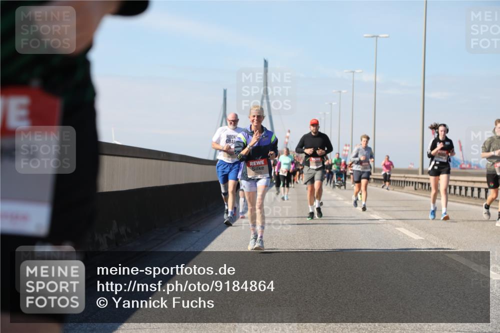 03.10.2025 - Köhlbrandbrückenlauf Yannick Fuchs http://msf.ph/oto/9184864 03.10.2025 12:02:53 Position 3 6673 meine-sportfotos.de