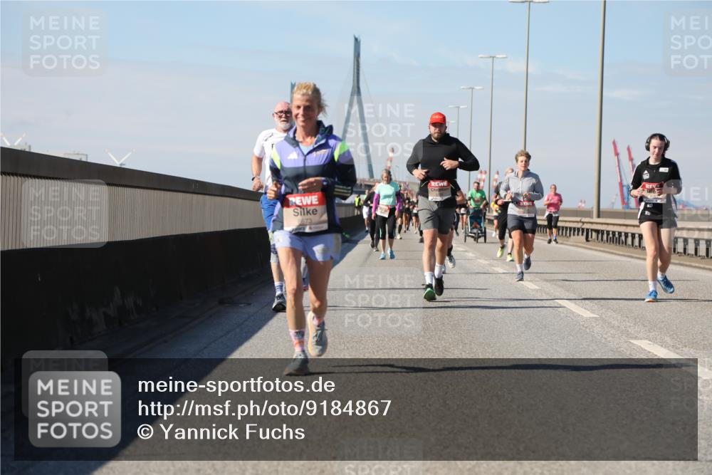 03.10.2025 - Köhlbrandbrückenlauf Yannick Fuchs http://msf.ph/oto/9184867 03.10.2025 12:02:54 Position 3 6673 meine-sportfotos.de