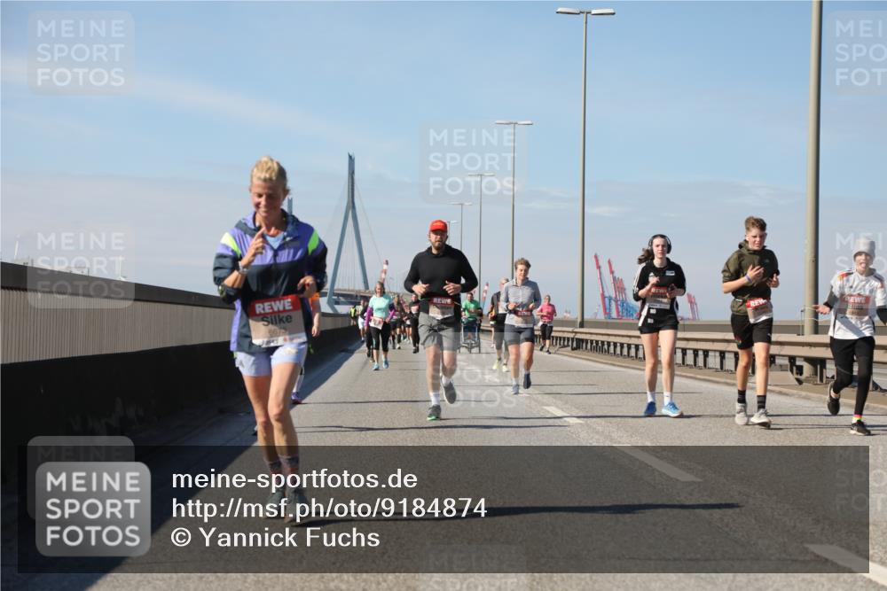 03.10.2025 - Köhlbrandbrückenlauf Yannick Fuchs http://msf.ph/oto/9184874 03.10.2025 12:02:55 Position 3 6673 meine-sportfotos.de