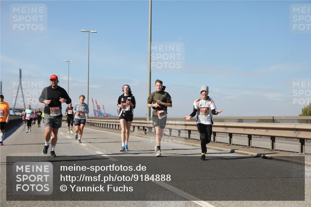 03.10.2025 - Köhlbrandbrückenlauf Yannick Fuchs http://msf.ph/oto/9184888 03.10.2025 12:02:57 Position 3  meine-sportfotos.de