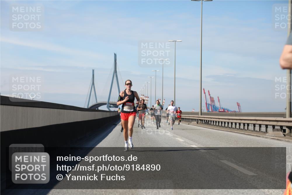 03.10.2025 - Köhlbrandbrückenlauf Yannick Fuchs http://msf.ph/oto/9184890 03.10.2025 11:41:48 Position 3  meine-sportfotos.de