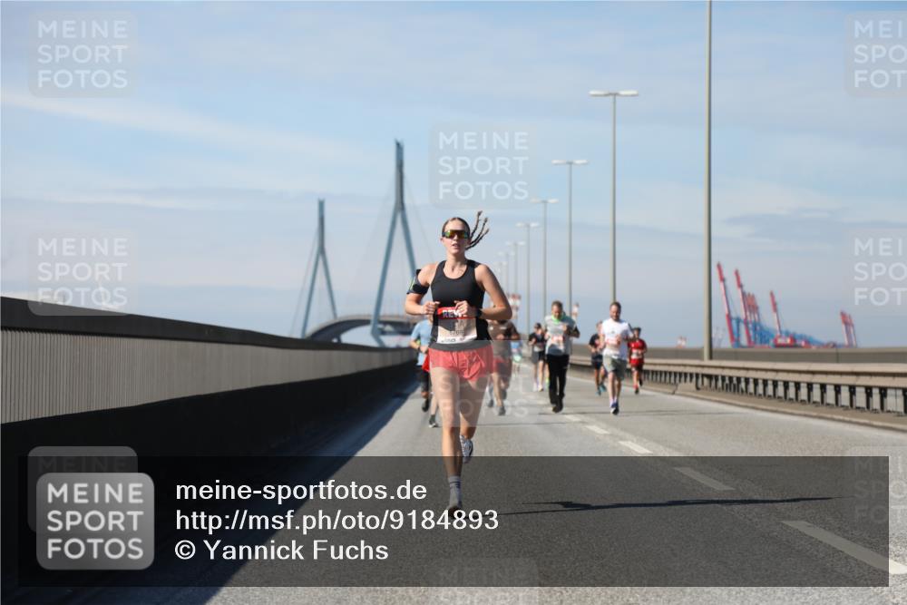 03.10.2025 - Köhlbrandbrückenlauf Yannick Fuchs http://msf.ph/oto/9184893 03.10.2025 11:41:48 Position 3  meine-sportfotos.de