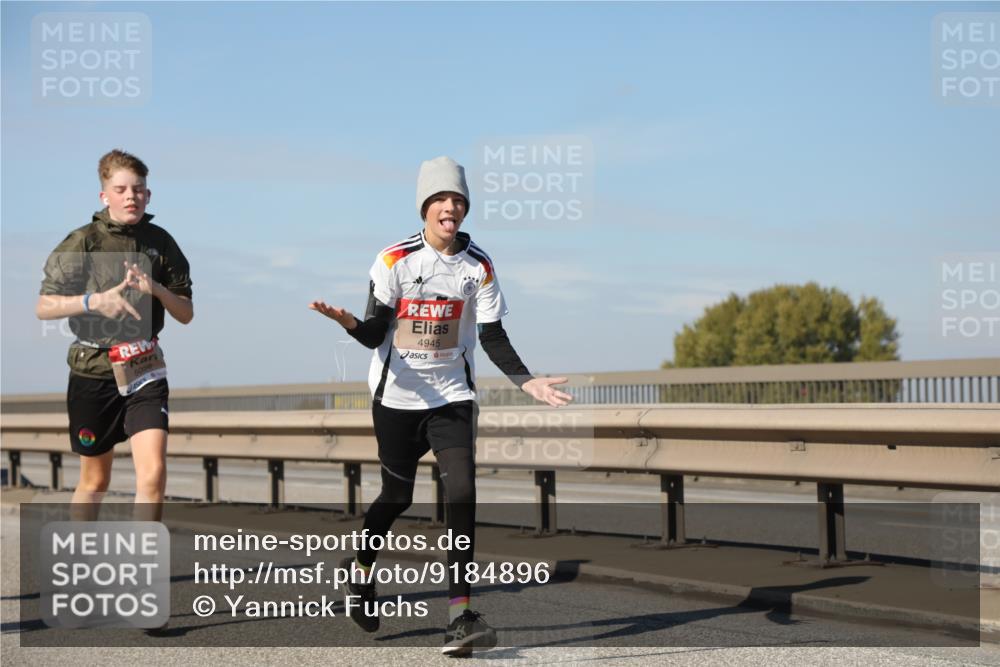 03.10.2025 - Köhlbrandbrückenlauf Yannick Fuchs http://msf.ph/oto/9184896 03.10.2025 12:02:58 Position 3 5056, 4945 meine-sportfotos.de