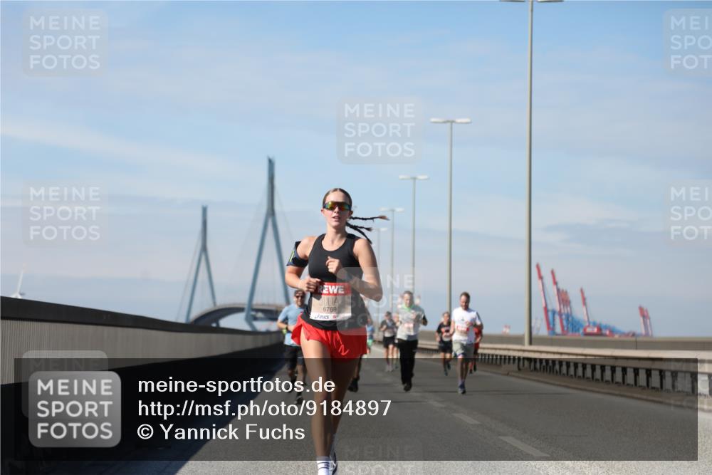 03.10.2025 - Köhlbrandbrückenlauf Yannick Fuchs http://msf.ph/oto/9184897 03.10.2025 11:41:49 Position 3 6769 meine-sportfotos.de