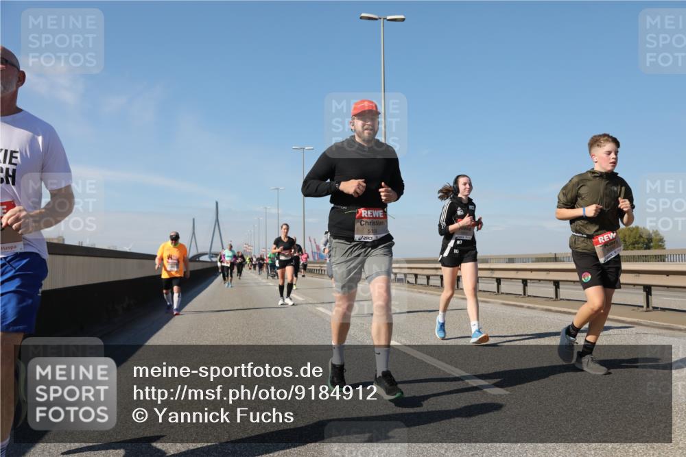 03.10.2025 - Köhlbrandbrückenlauf Yannick Fuchs http://msf.ph/oto/9184912 03.10.2025 12:02:59 Position 3 5106 meine-sportfotos.de