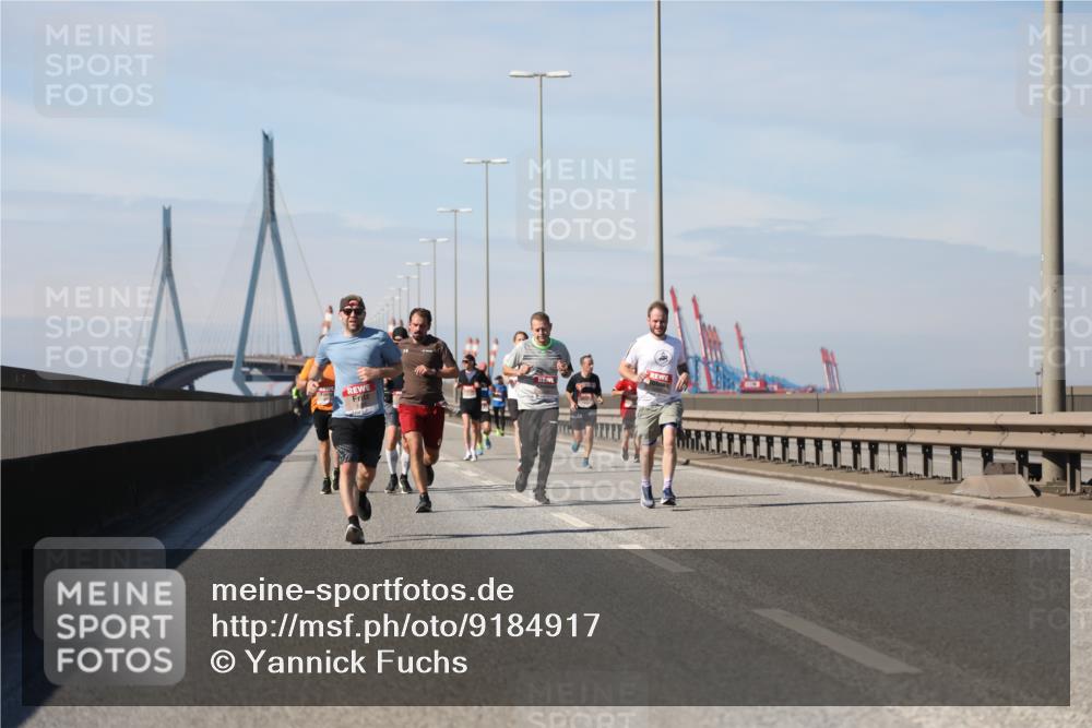03.10.2025 - Köhlbrandbrückenlauf Yannick Fuchs http://msf.ph/oto/9184917 03.10.2025 11:41:51 Position 3  meine-sportfotos.de