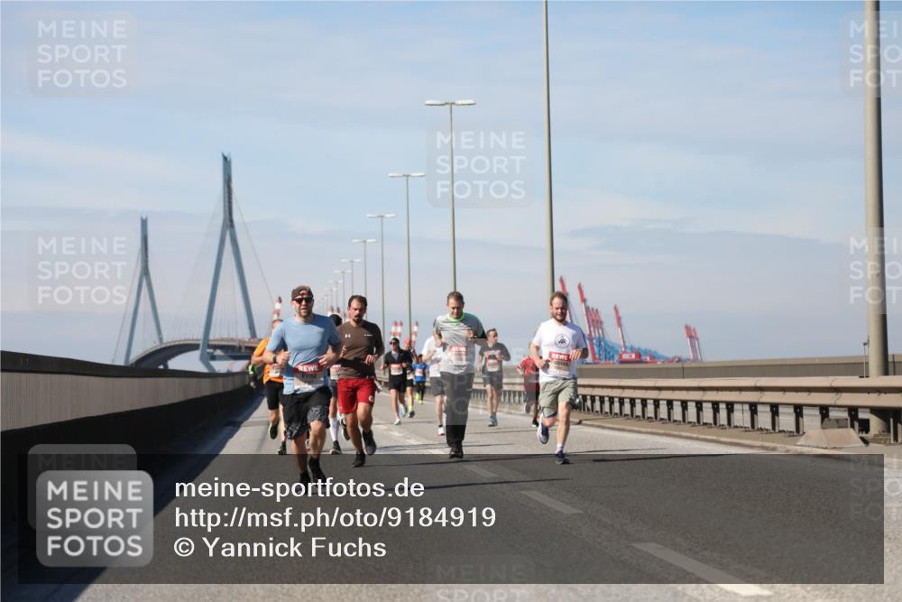 03.10.2025 - Köhlbrandbrückenlauf Yannick Fuchs http://msf.ph/oto/9184919 03.10.2025 11:41:52 Position 3  meine-sportfotos.de