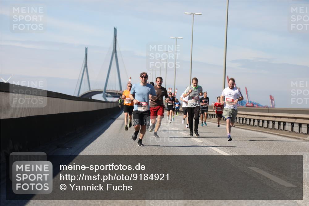 03.10.2025 - Köhlbrandbrückenlauf Yannick Fuchs http://msf.ph/oto/9184921 03.10.2025 11:41:52 Position 3  meine-sportfotos.de