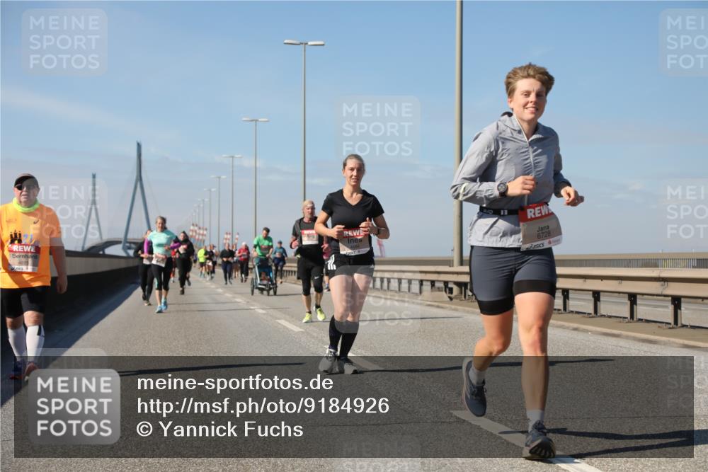 03.10.2025 - Köhlbrandbrückenlauf Yannick Fuchs http://msf.ph/oto/9184926 03.10.2025 12:03:01 Position 3 4664, 6728 meine-sportfotos.de