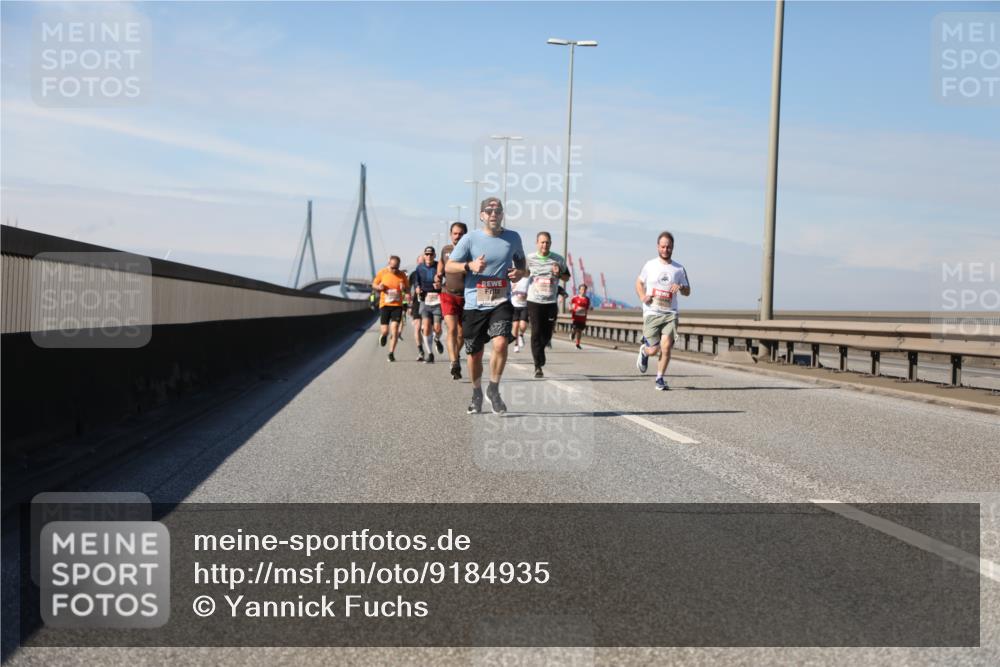 03.10.2025 - Köhlbrandbrückenlauf Yannick Fuchs http://msf.ph/oto/9184935 03.10.2025 11:41:54 Position 3  meine-sportfotos.de