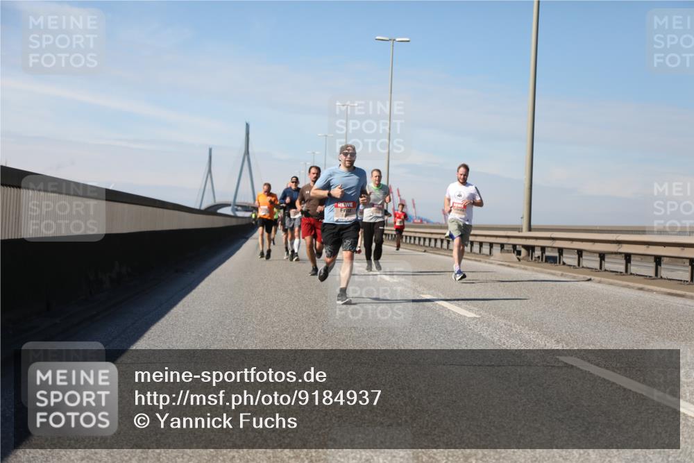 03.10.2025 - Köhlbrandbrückenlauf Yannick Fuchs http://msf.ph/oto/9184937 03.10.2025 11:41:54 Position 3  meine-sportfotos.de