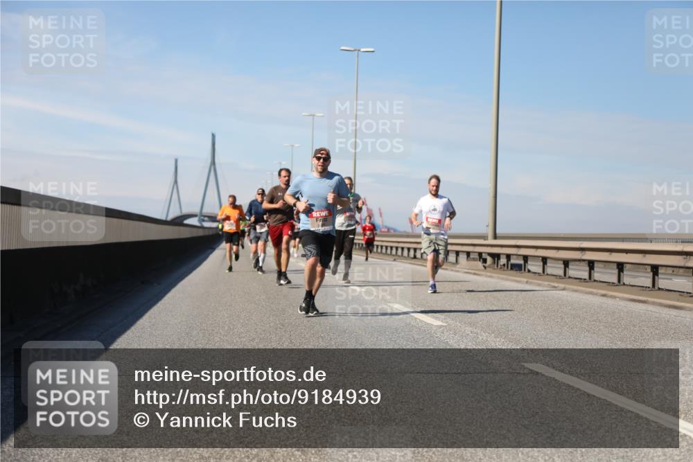03.10.2025 - Köhlbrandbrückenlauf Yannick Fuchs http://msf.ph/oto/9184939 03.10.2025 11:41:54 Position 3  meine-sportfotos.de