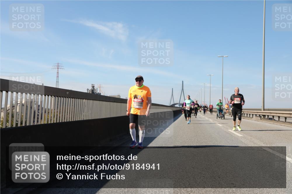 03.10.2025 - Köhlbrandbrückenlauf Yannick Fuchs http://msf.ph/oto/9184941 03.10.2025 12:03:03 Position 3  meine-sportfotos.de