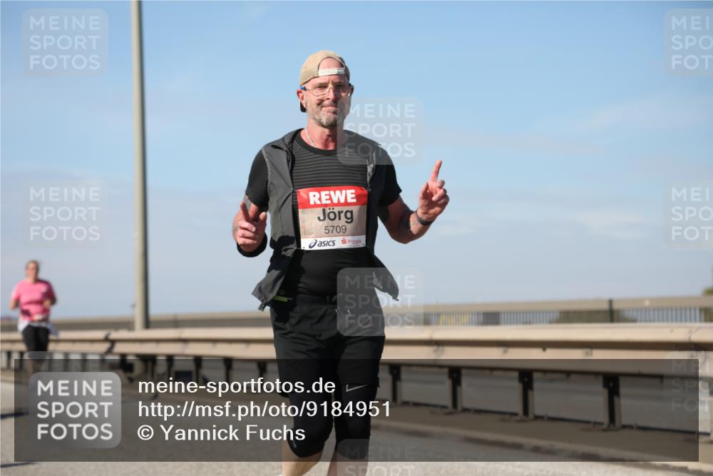 03.10.2025 - Köhlbrandbrückenlauf Yannick Fuchs http://msf.ph/oto/9184951 03.10.2025 12:03:06 Position 3 5709 meine-sportfotos.de