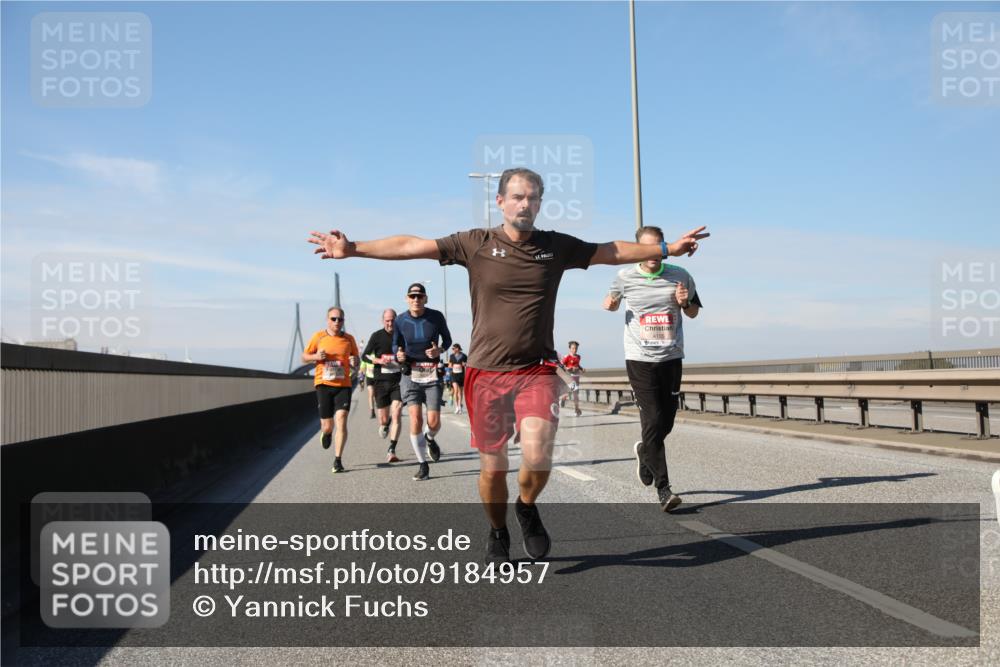 03.10.2025 - Köhlbrandbrückenlauf Yannick Fuchs http://msf.ph/oto/9184957 03.10.2025 11:41:57 Position 3  meine-sportfotos.de
