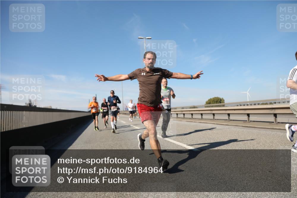 03.10.2025 - Köhlbrandbrückenlauf Yannick Fuchs http://msf.ph/oto/9184964 03.10.2025 11:41:57 Position 3  meine-sportfotos.de