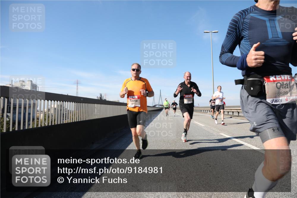 03.10.2025 - Köhlbrandbrückenlauf Yannick Fuchs http://msf.ph/oto/9184981 03.10.2025 11:41:59 Position 3 4037, 6629 meine-sportfotos.de
