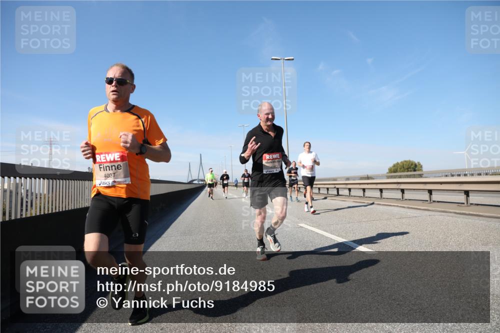 03.10.2025 - Köhlbrandbrückenlauf Yannick Fuchs http://msf.ph/oto/9184985 03.10.2025 11:42:00 Position 3 4037 meine-sportfotos.de