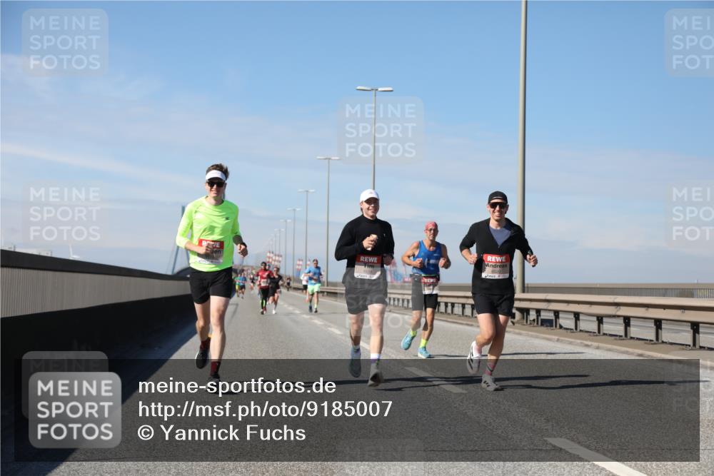 03.10.2025 - Köhlbrandbrückenlauf Yannick Fuchs http://msf.ph/oto/9185007 03.10.2025 11:42:02 Position 3 6518, 6520 meine-sportfotos.de