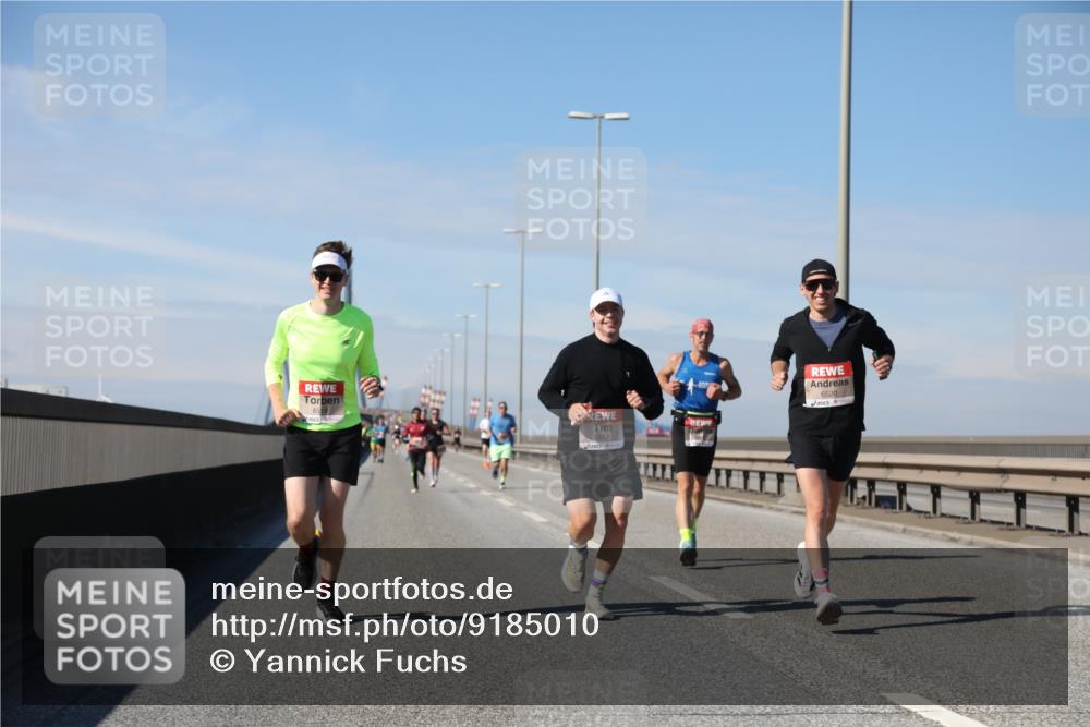 03.10.2025 - Köhlbrandbrückenlauf Yannick Fuchs http://msf.ph/oto/9185010 03.10.2025 11:42:02 Position 3 6518, 6520 meine-sportfotos.de