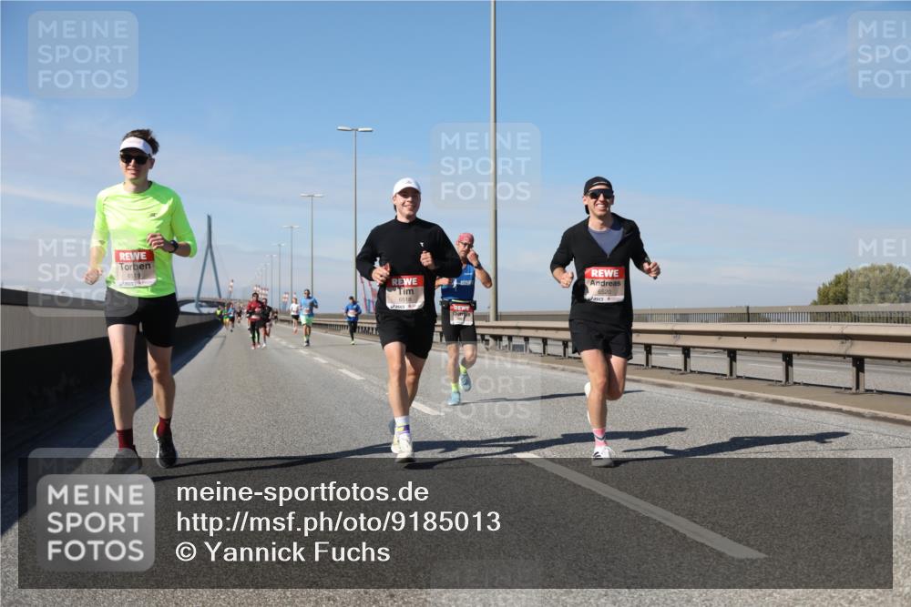 03.10.2025 - Köhlbrandbrückenlauf Yannick Fuchs http://msf.ph/oto/9185013 03.10.2025 11:42:03 Position 3 6519, 6518, 6520 meine-sportfotos.de