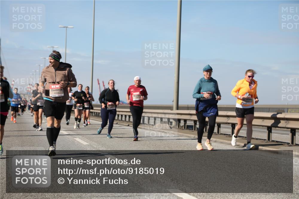 03.10.2025 - Köhlbrandbrückenlauf Yannick Fuchs http://msf.ph/oto/9185019 03.10.2025 12:03:14 Position 3 6114 meine-sportfotos.de
